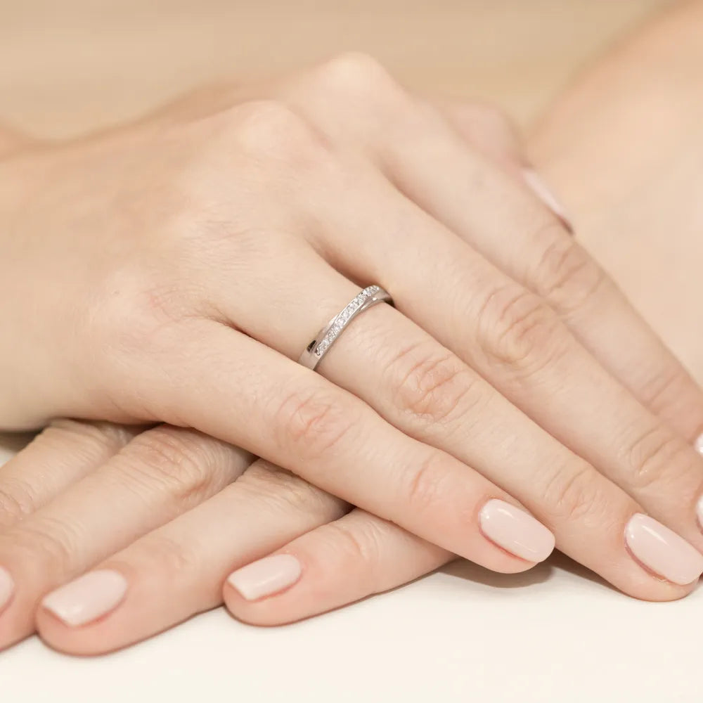 zlatý-prsteň-s-diamantmi-0-065ct-w0305-diw-01