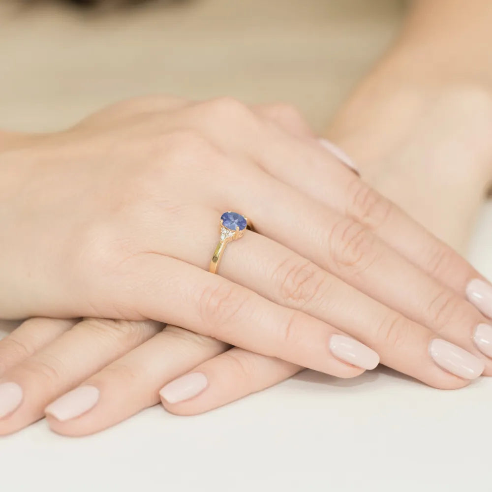 zlatý prsteň s 0,70 ct tanzanitom a 0,052 ct diamantmi w0308-tap-01