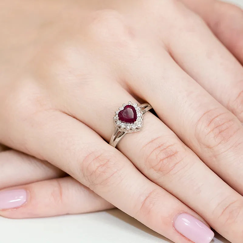 zlatý-prsteň-s-1-10ct-rubínom-a-0-12ct-diamantmi-w0310-rur-01