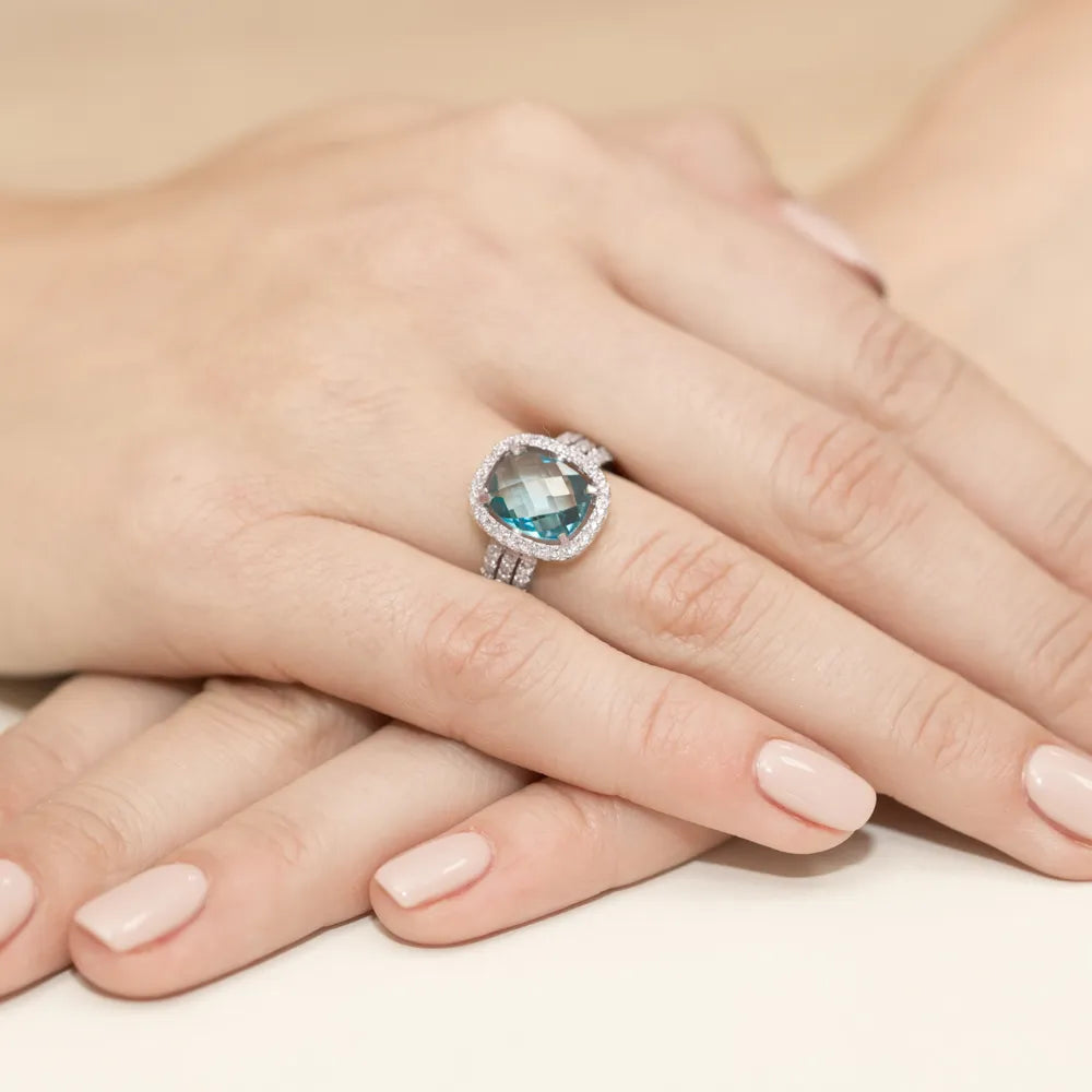 zlatý prsteň s 3,00 ct topásom a 0,315 ct diamantmi w0313-tob-01
