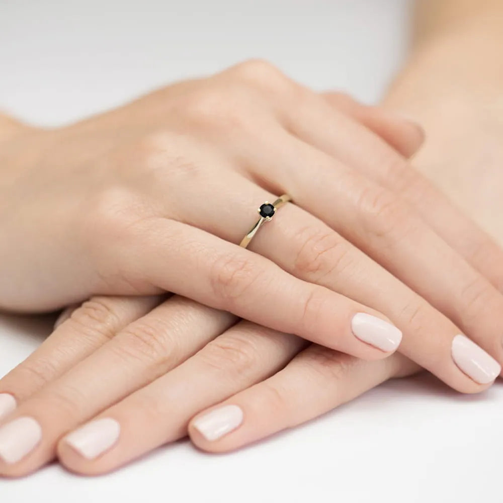 gold-ring-with-0-20ct-black-diamond-w0335-dib-01