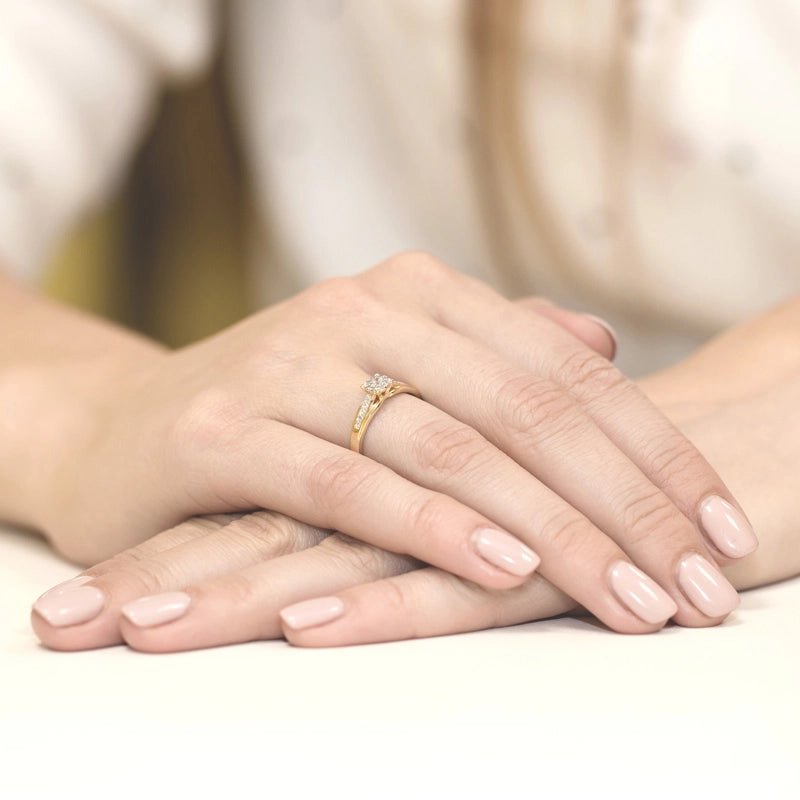 14k-gold-ring-with-zirconia-w034-585-c