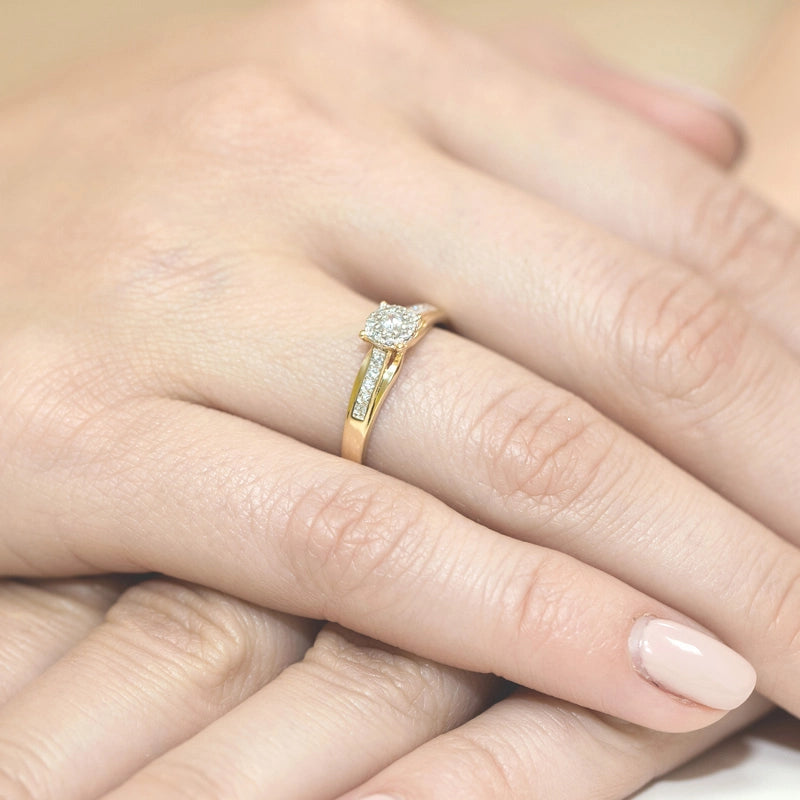 14k-gold-ring-with-zirconia-w034-585-c