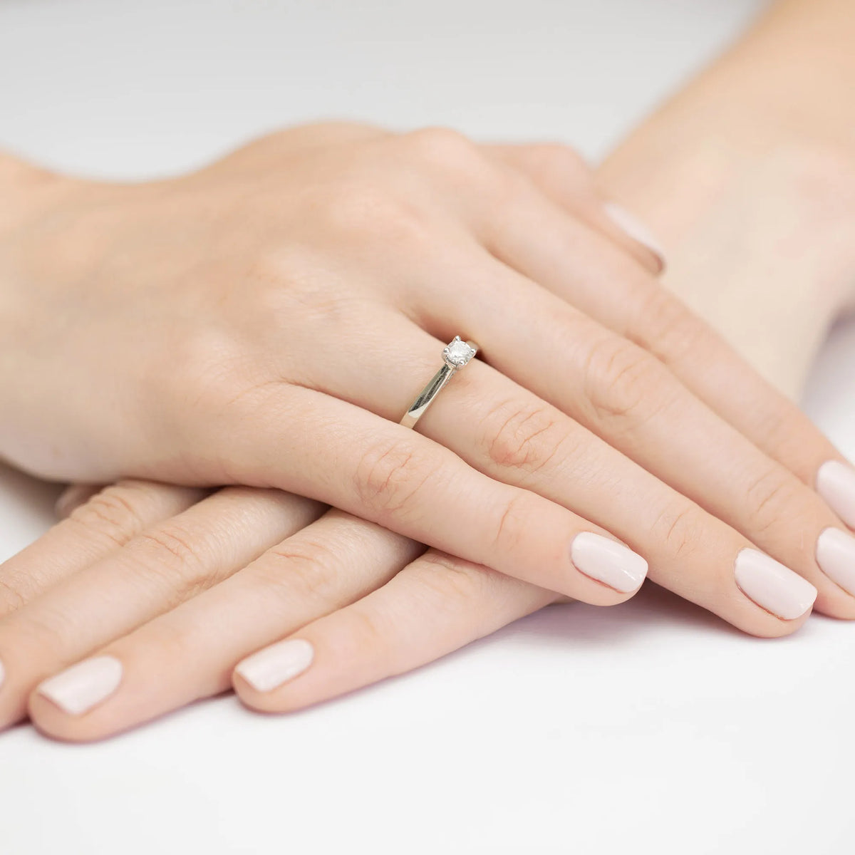 zlatý prsteň s diamantmi 0,25 ct a 0,05 ct w0341-diw-01