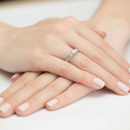 gold-ring-with-0-25ct-and-0-24ct-diamonds-w0344-diw-01