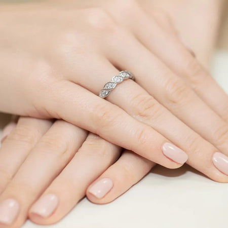 gold-ring-with-0-20ct-diamonds-w0349-diw-01