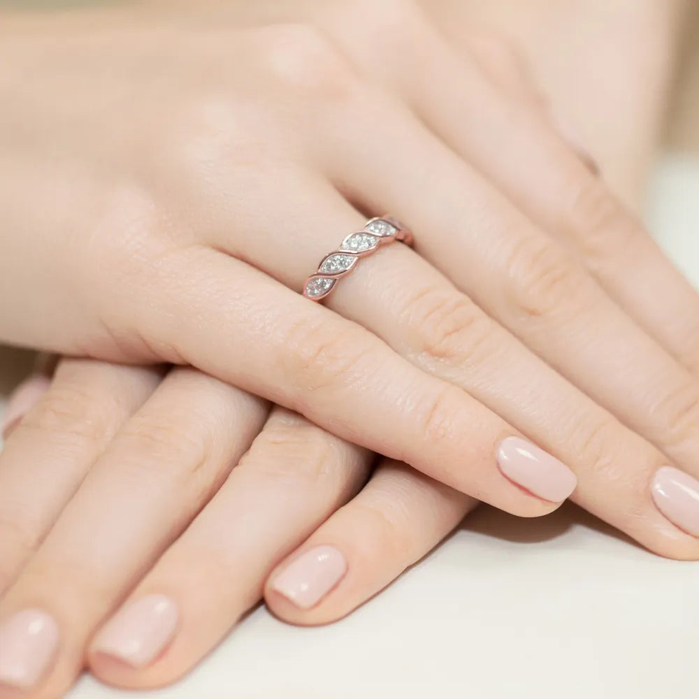 gold-ring-with-0-20ct-diamonds-w0349-diw-01