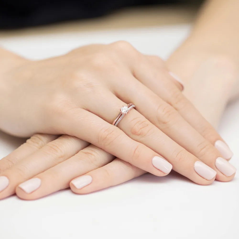 gold-ring-with-0-30ct-and-0-10ct-diamonds-w0355-diw-01