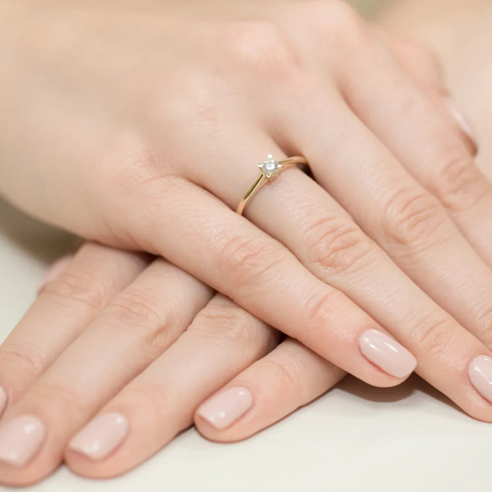 zlatý-prsteň-s-diamantom-0-15ct-w0367-diw-01