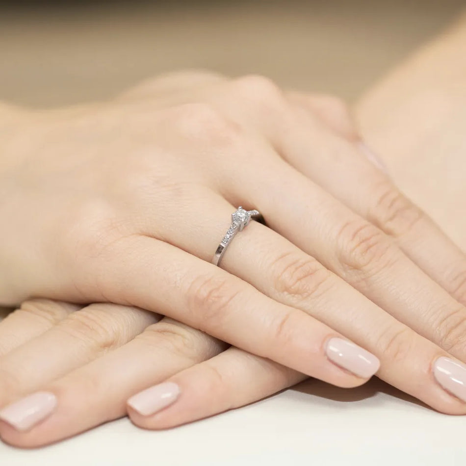 zlatý prsteň s diamantmi 0,15 ct a 0,069 ct w0382-diw-01