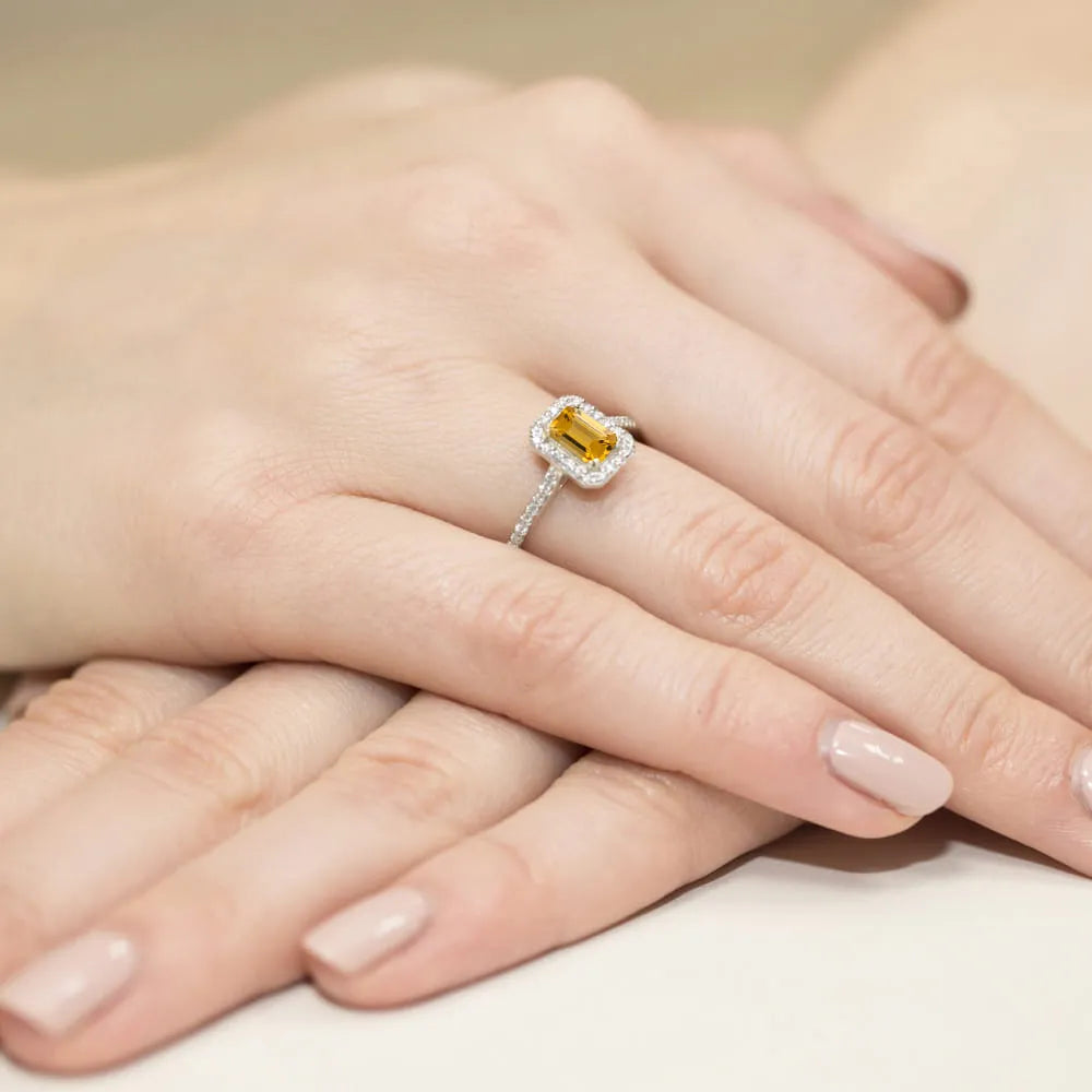 zlatý prsteň s 0,60 ct citrínom a 0,19 ct diamantmi w0403-ciy-01