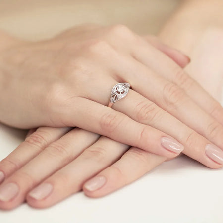 gold-ring-with-0-10ct-and-0-087ct-diamonds-w0413-diw-01