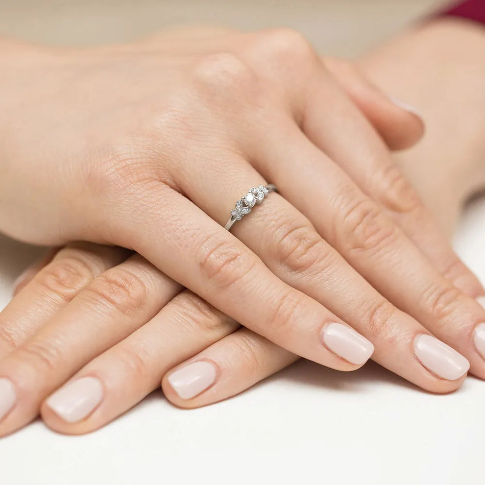 zlatý prsteň s diamantmi 0,10 ct a 0,02 ct w0414-diw-01