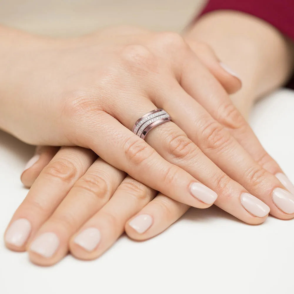 gold-ring-with-0-18ct-diamonds-w0416-diw-01