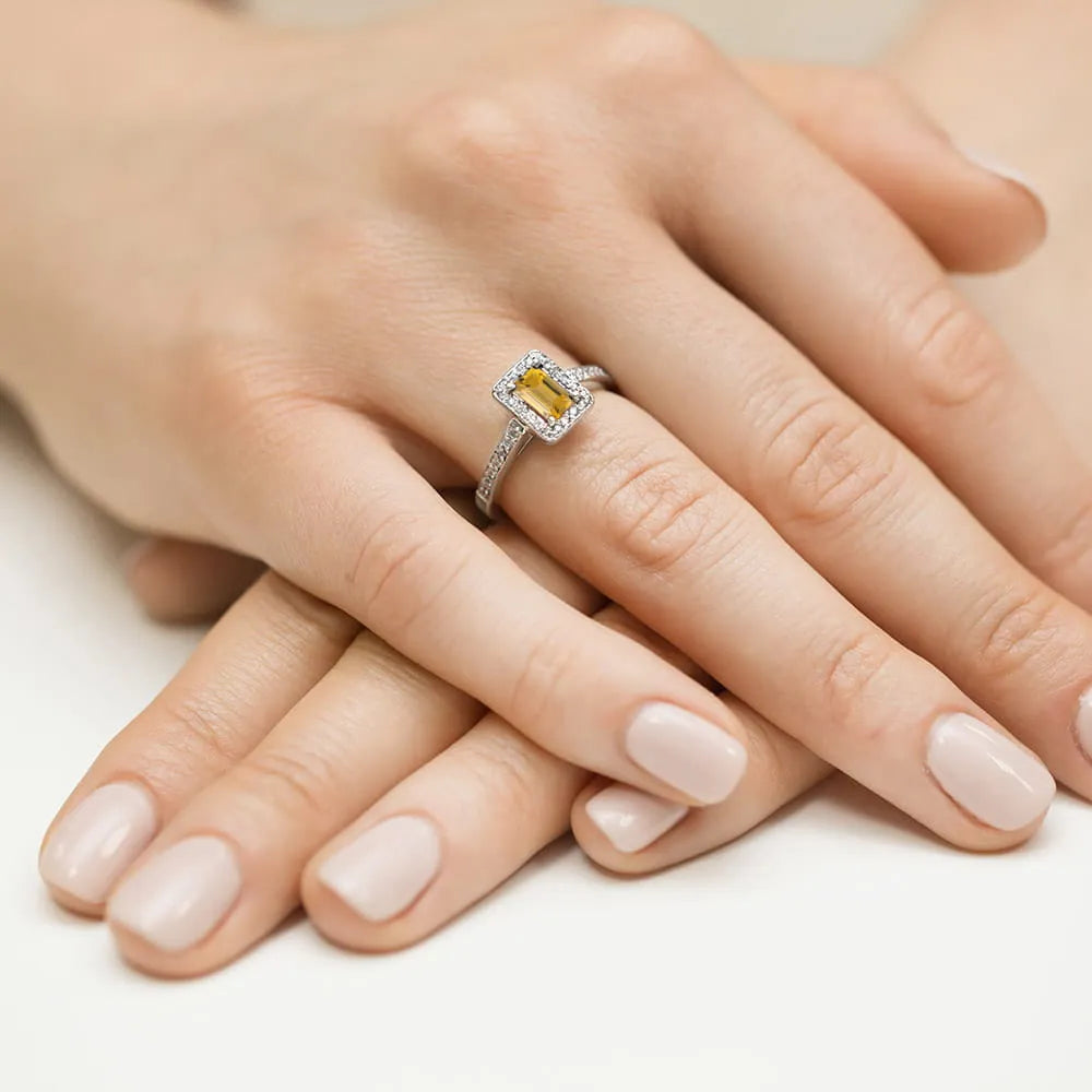 zlatý prsteň s 0,60 ct citrínom a 0,22 ct diamantmi w0422-ciy-01