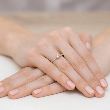 gold-ring-with-0-10ct-and-0-05ct-lab-diamonds-w0435-ldw-01