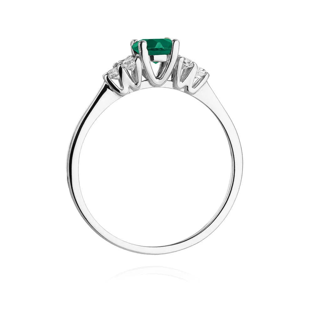 zlatý prsteň s 0,50 ct smaragdom a 0,18 ct diamantmi w0451-emg-01