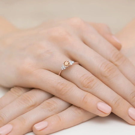 gold-ring-with-0-40ct-morganite-and-0-18ct-diamonds-w0451-mop-01