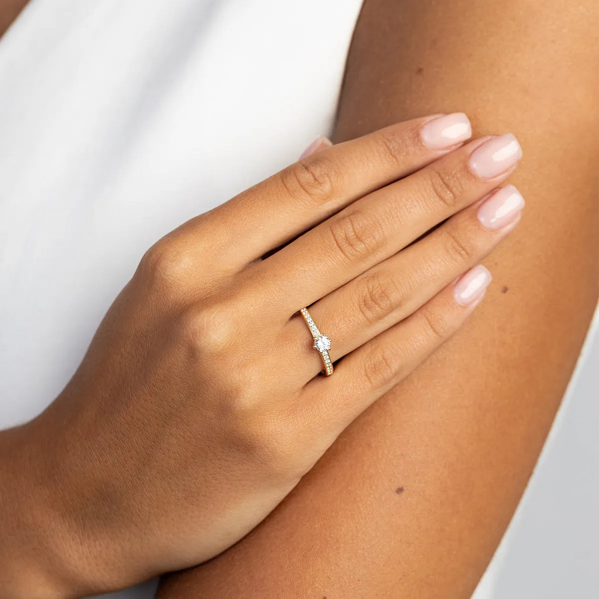 gold-ring-with-0-25ct-and-0-12ct-lab-diamonds-w0459-ldw-03