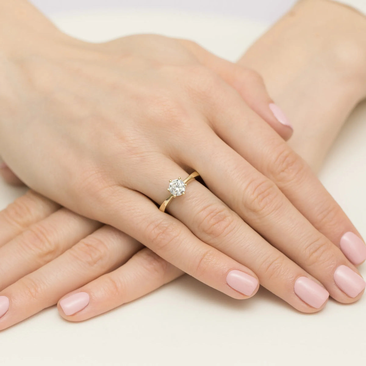 gold-ring-with-0-70ct-diamond-w0482-diw-03