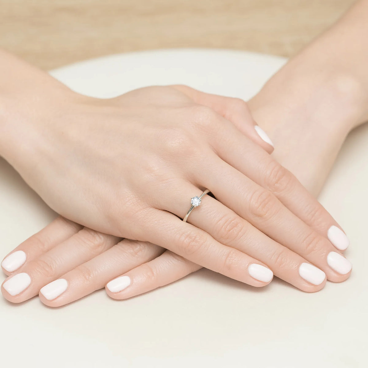 zlatý-prsteň-s-diamantom-0-30ct-w0496-diw-01