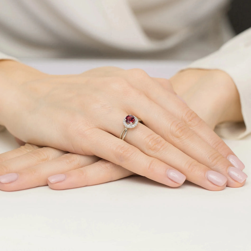 zlatý-prsteň-s-1-20ct-rubínom-a-0-08ct-diamantmi-w0538-rur-01