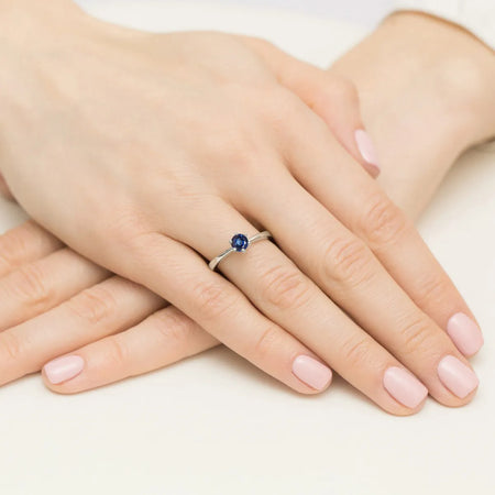 gold-ring-with-0-50ct-sapphire-w0563-sab-01