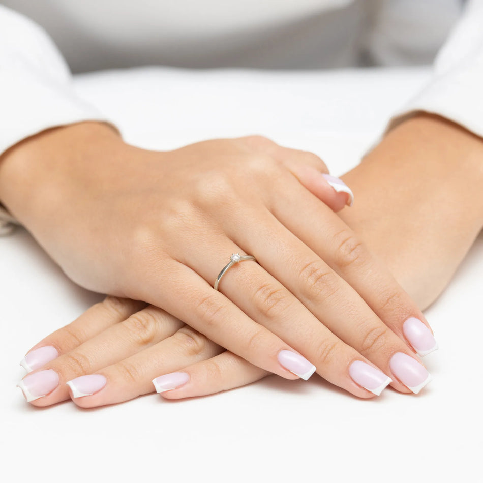 zlatý-prsteň-s-diamantom-0-10ct-w0579-diw-01