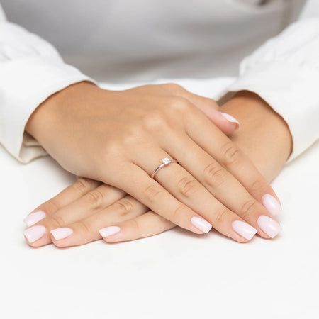 gold-ring-with-0-30ct-diamond-w0587-diw-01