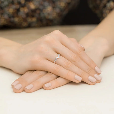 zlatý-prsteň-s-diamantmi-0-035ct-w0602-diw-01