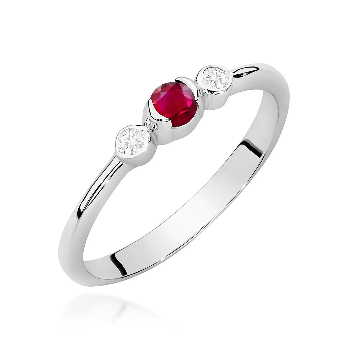 Prsteň z bieleho zlata s rubínom s hmotnosťou 0,15 ct a diamantmi s celkovou hmotnosťou 0,06 ct