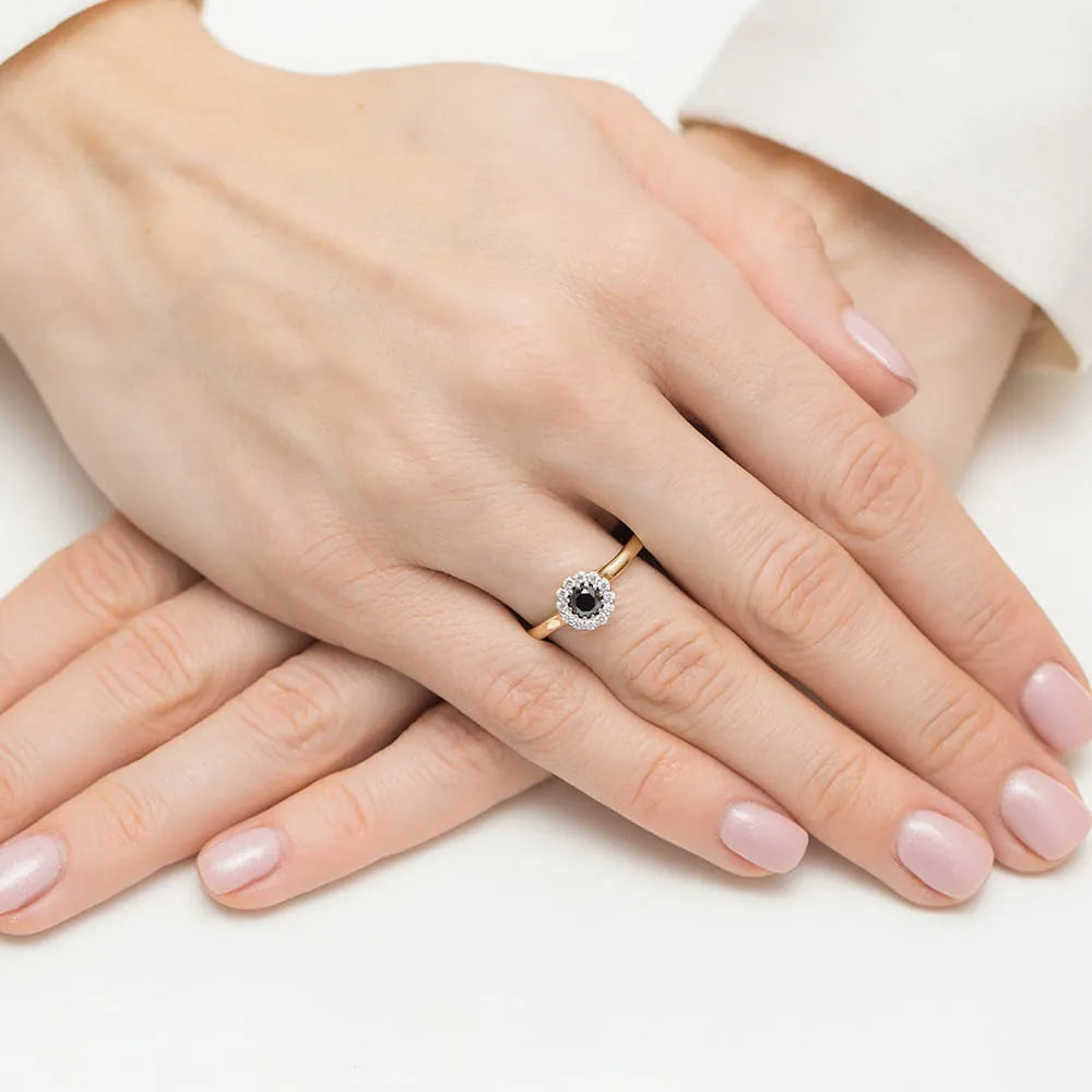 zlatý-prsteň-s-0-50ct-čiernym-diamantom-a-0-103ct-diamantmi-w0622-dib-01