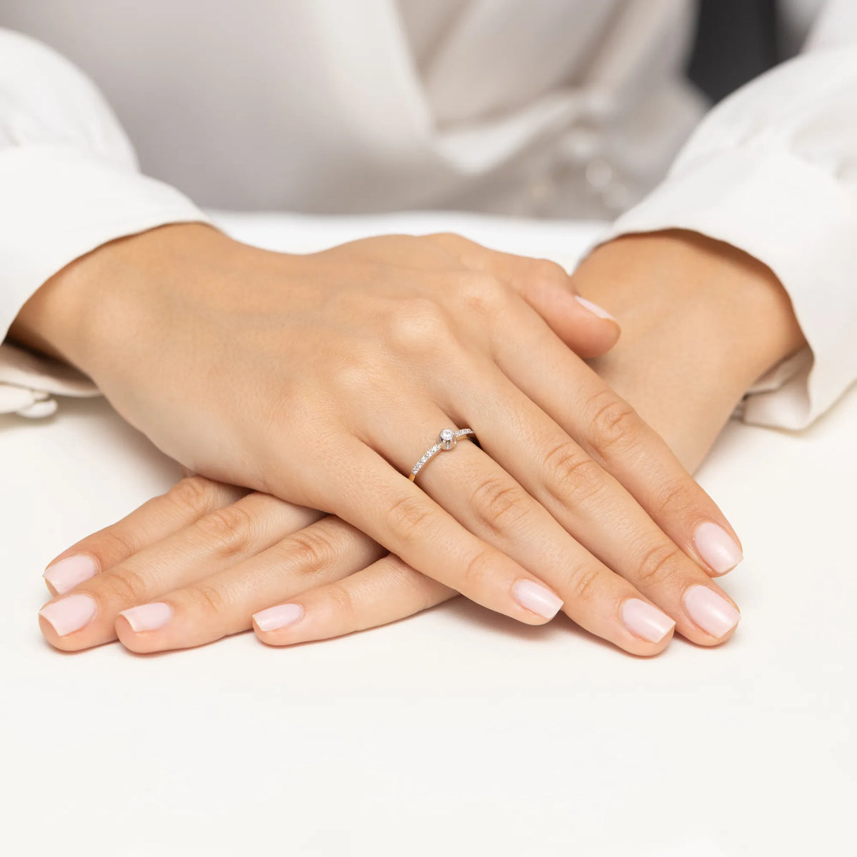 gold-ring-with-0-08ct-and-0-09ct-diamonds-w0680-diw-01