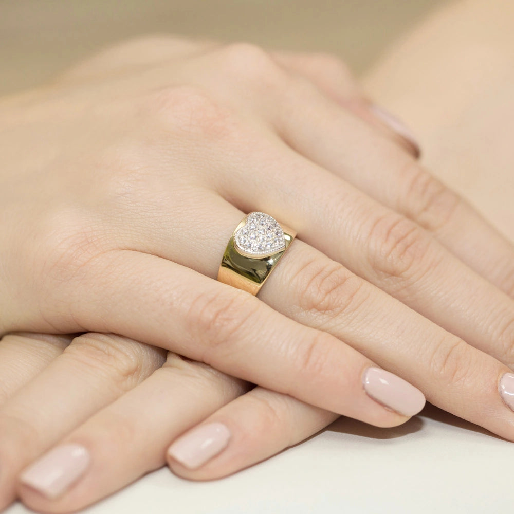 gold-ring-with-0-261ct-diamonds-w0352-diw-01