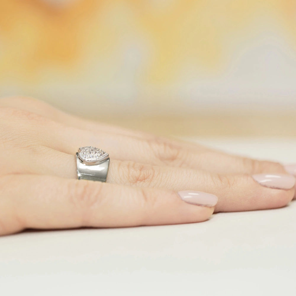 gold-ring-with-0-261ct-diamonds-w0352-diw-01