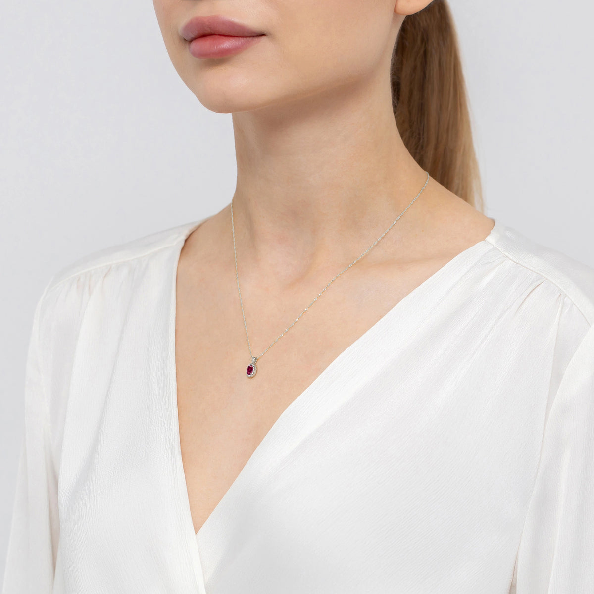 zlatý prívesok s 0,50 ct rodolitom a 0,08 ct diamantmi z0574 rhr 01
