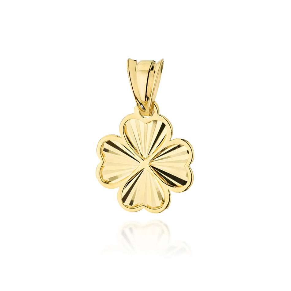 Gold necklace with diamond-cut clover pendant