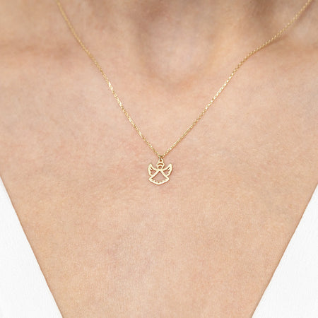 Golden necklace is an excellent gift for a loved one. Set in 14K(585) gold necklace is packaged in an elegant box, gift bag and jewelery cleaning cloth.