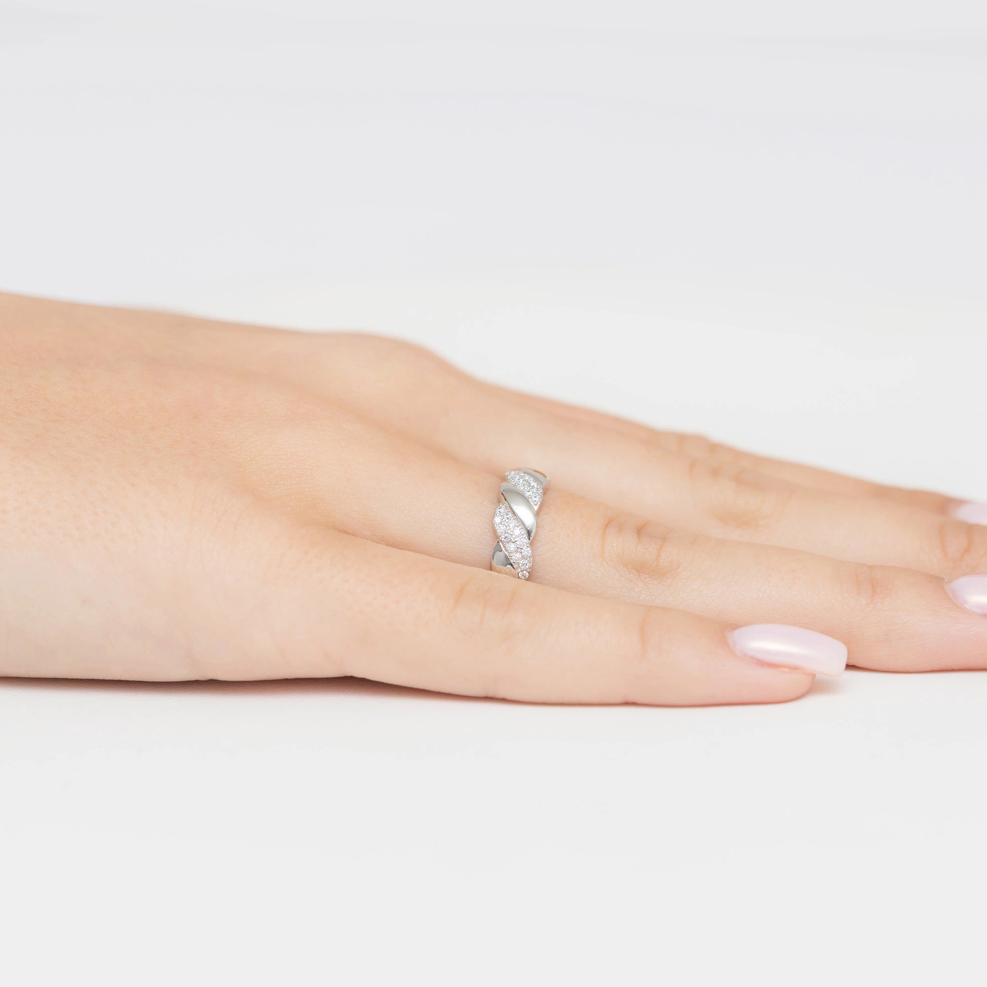 strieborný prsteň so zirkónom up025-925-bs