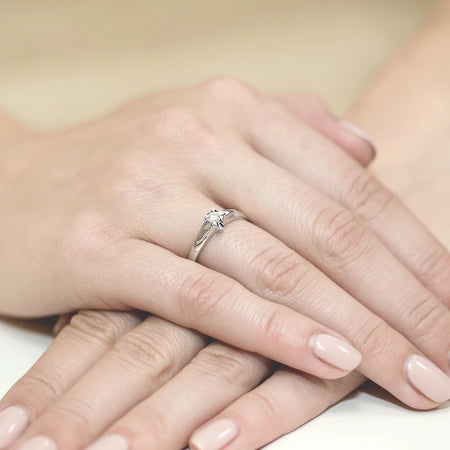 gold-ring-with-0-12ct-diamond-w0088-diw-05