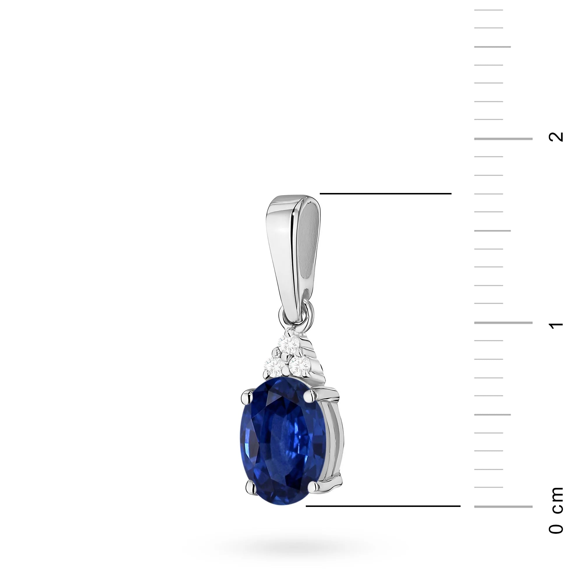 Prívesok vyrobený zo 14K (585) zlata. Naša ponuka zahŕňa retiazky, prívesky, náhrdelníky. Stredový oválny briliantový zafír 0,90 ct a 3 diamanty 0,026 ct. Dokonalý jedinečný darček